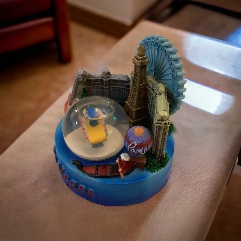 Las Vegas ~ Snow Globe